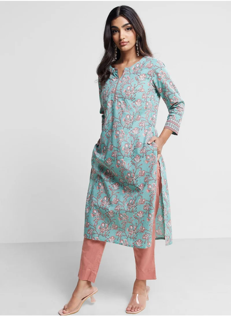 فاب انديا V-Neck Floral Print 2Pc Kurta Set