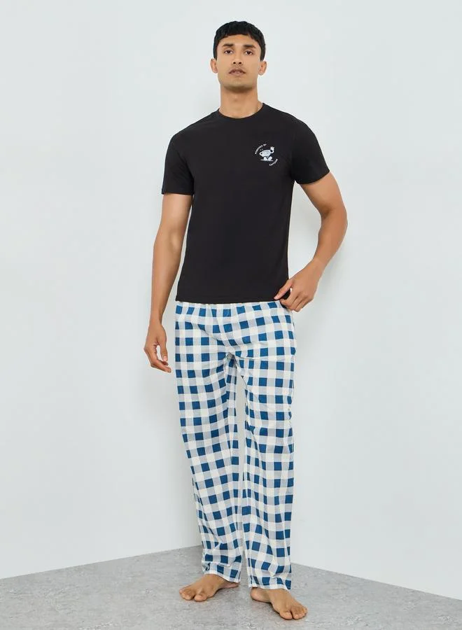 Men Black Printed T-Shirt and Checked Pyjama