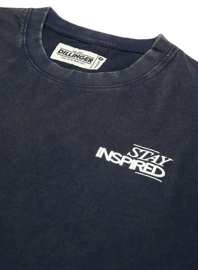 ديلينجر تيشيرت مطبع بنقشة بارزة وقصة واسعة مغسول للرجال