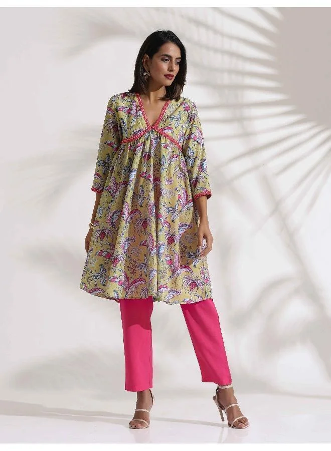 ترو برونز طقم كورتا أناركالي بطبعة صفراء