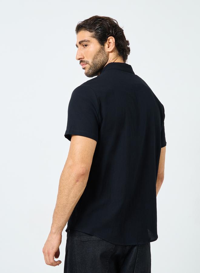 تايك تو قميص أسود بطبعة جرافيك وياقة ماندرين - Image 5