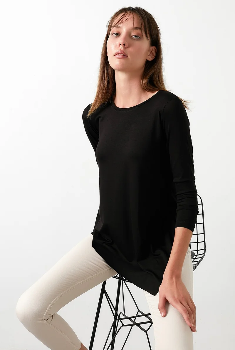Lela Asymmetrical Cut Crew Neck Blouse Women's BLOUSE 5863545