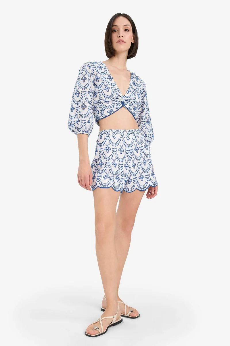 ديفاكتو Regular Fit Embroidered brode Beachwear
