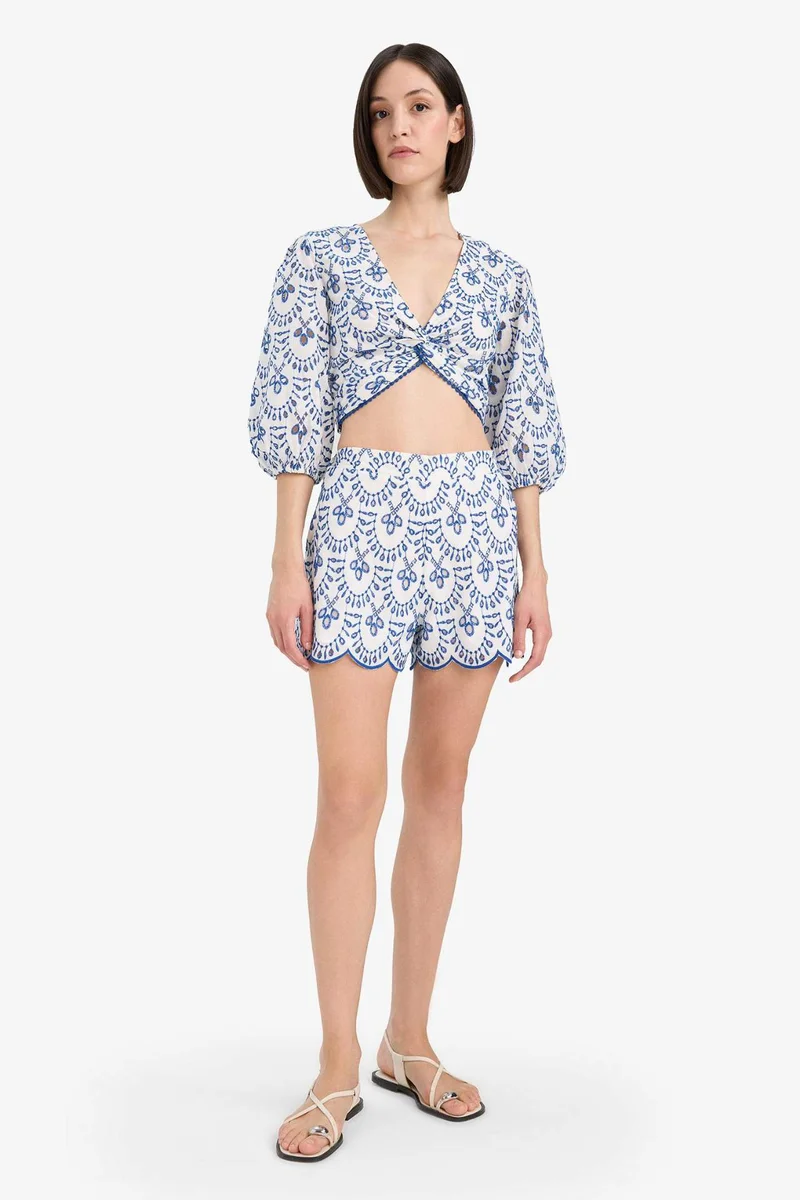 ديفاكتو Regular Fit Embroidered brode Beachwear