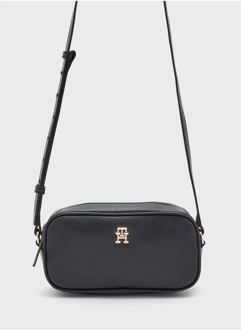 TOMMY HILFIGER Narrow Strap Crossbody