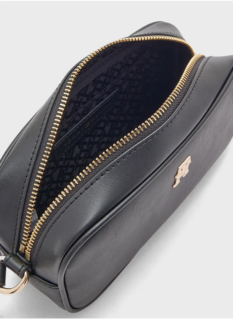 TOMMY HILFIGER Narrow Strap Crossbody
