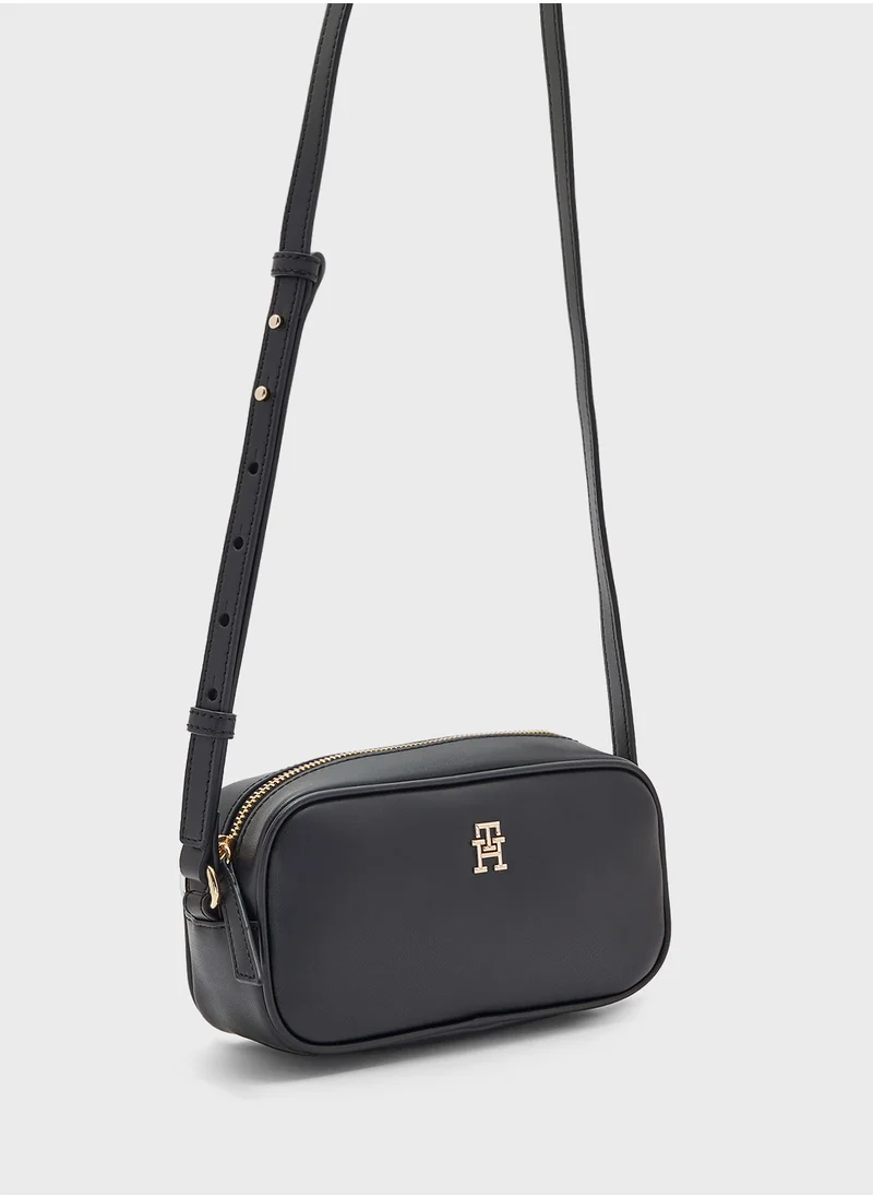 TOMMY HILFIGER Narrow Strap Crossbody
