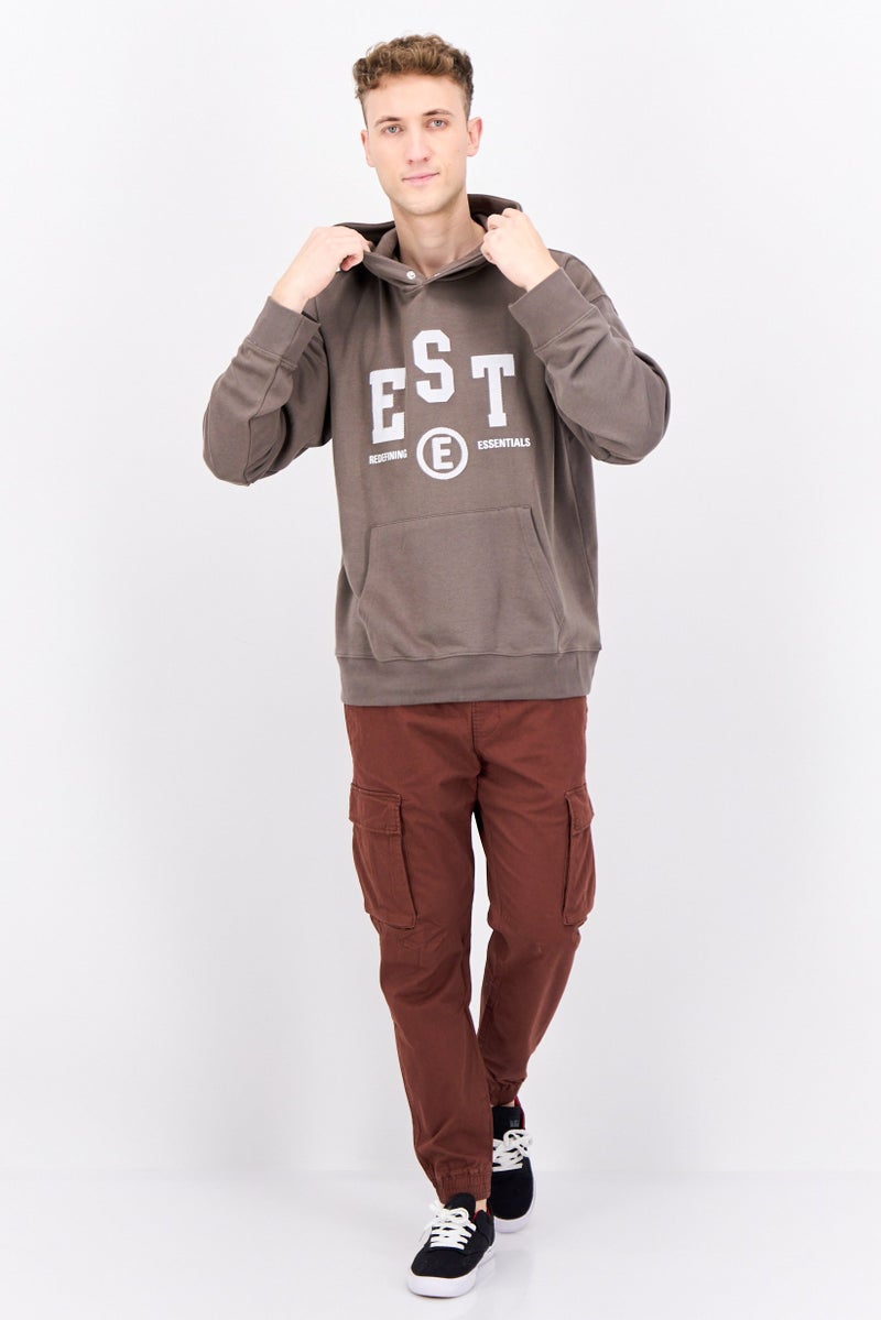 Established Redefining Essentials سويت شيرت رجالي بغطاء رأس بأكمام طويلة مزخرفة، رمادي داكن - Image 2