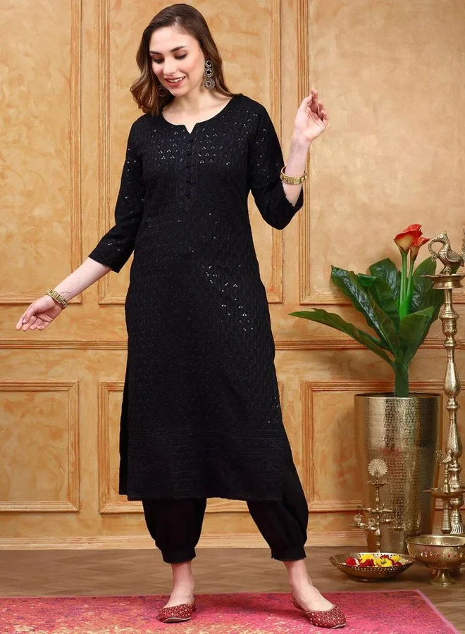 ISHIN ISHIN Embroidered Notch Neck Kurta with Trousers Set