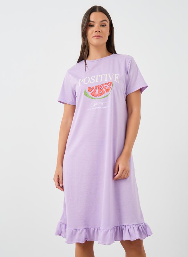 ستايلي تي شيرت نوم بأكمام قصيرة وحافة مكشكشة بطبعة جرافيك ستايلي - Image 2