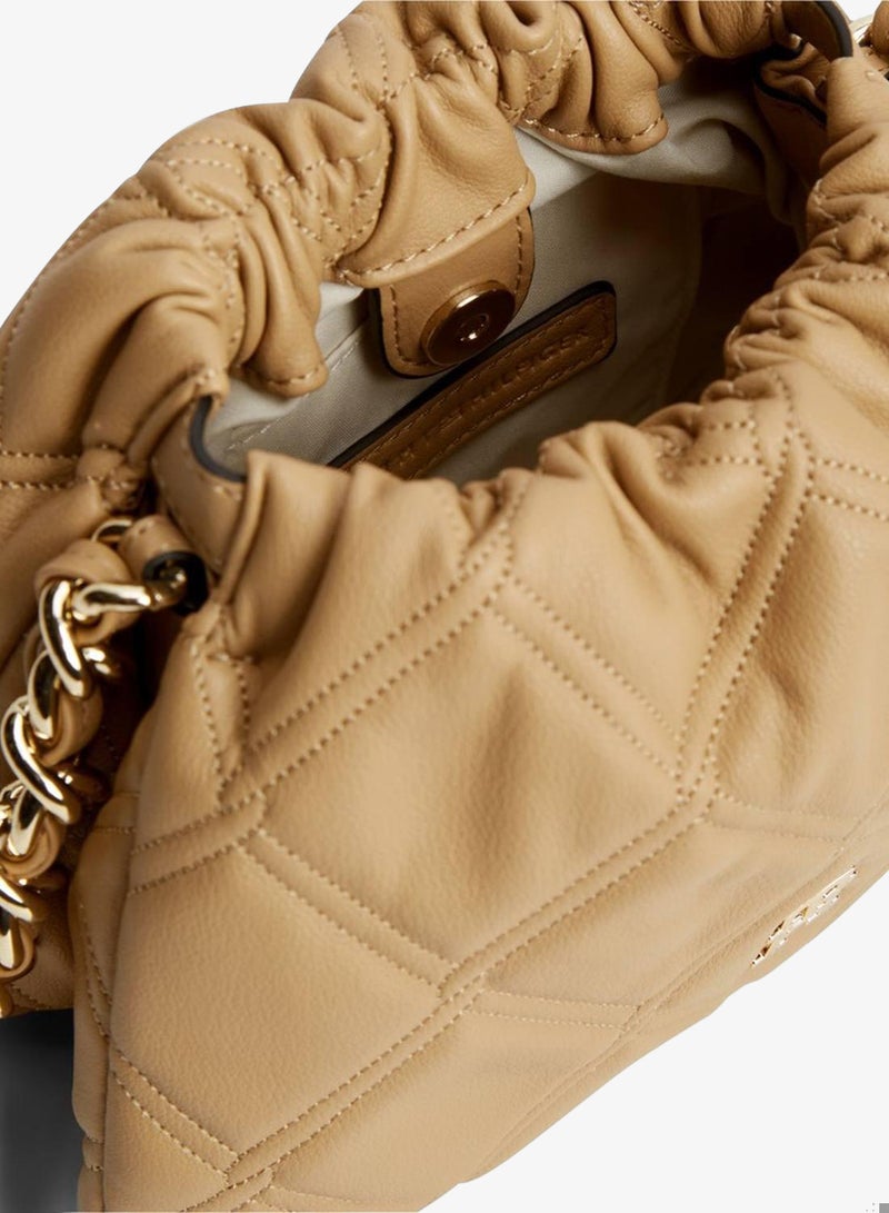 تومي هيلفيغر شنطة كروس بتصميم مبطن مزودة بسلسلة ومزينة بحروف تومي هيلفيغر - Image 5
