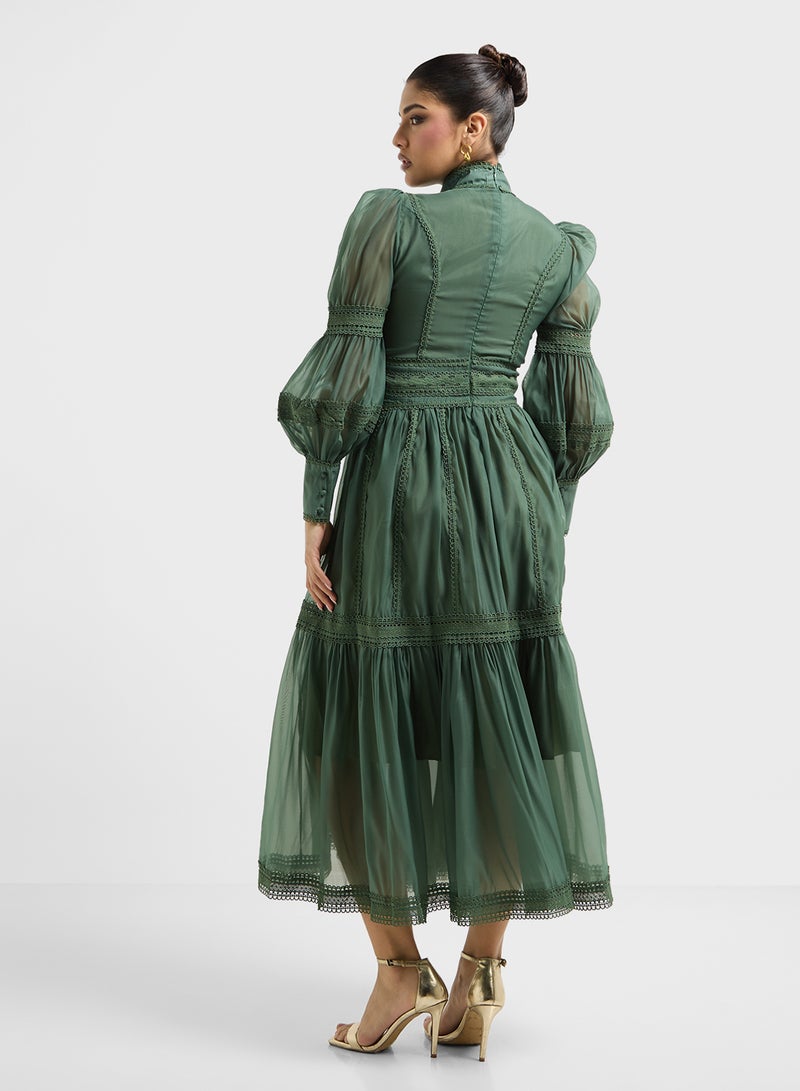 خزانة فستان بشريط دانتيل - Image 2