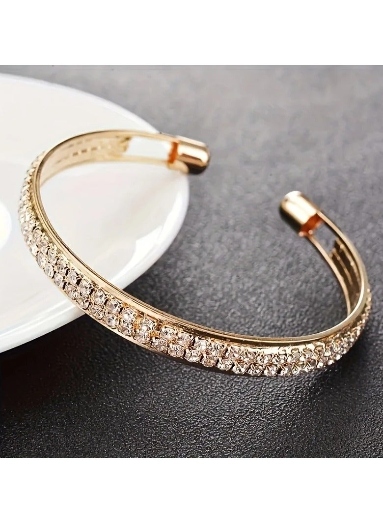 Goolsky سوار مفتوح بتصميم أنيق بلون ذهبي - مزين بحجر الراين المتلألئ، مادة سبيكة - إكسسوار مثالي للنساء للاستخدام اليومي أو كهدية - Image 1