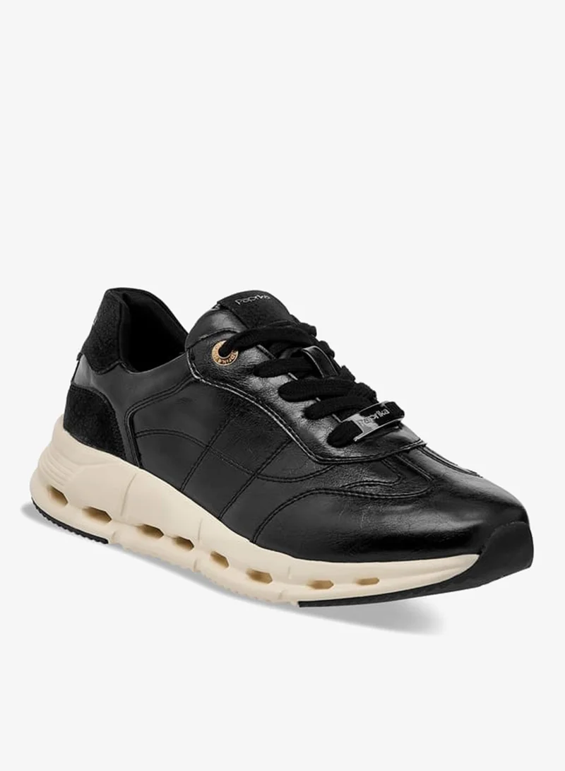 بابريكا سنيكرز نسائي بشعار مميز برباط