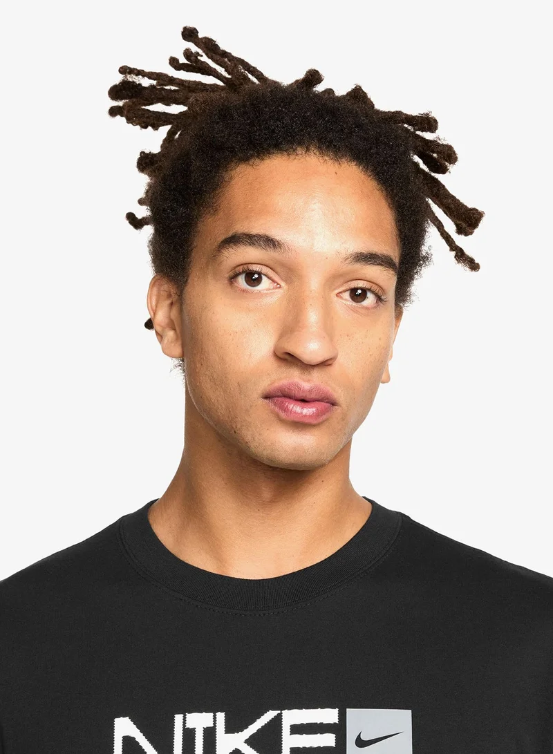 Nike  Loose Fit Oc T-Shirt for Men | Best Price UAE