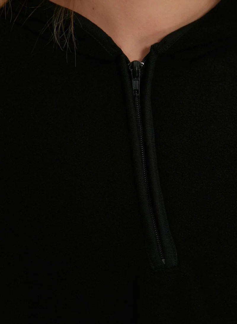 trendyol Round Neck Knitted Sweatshirt