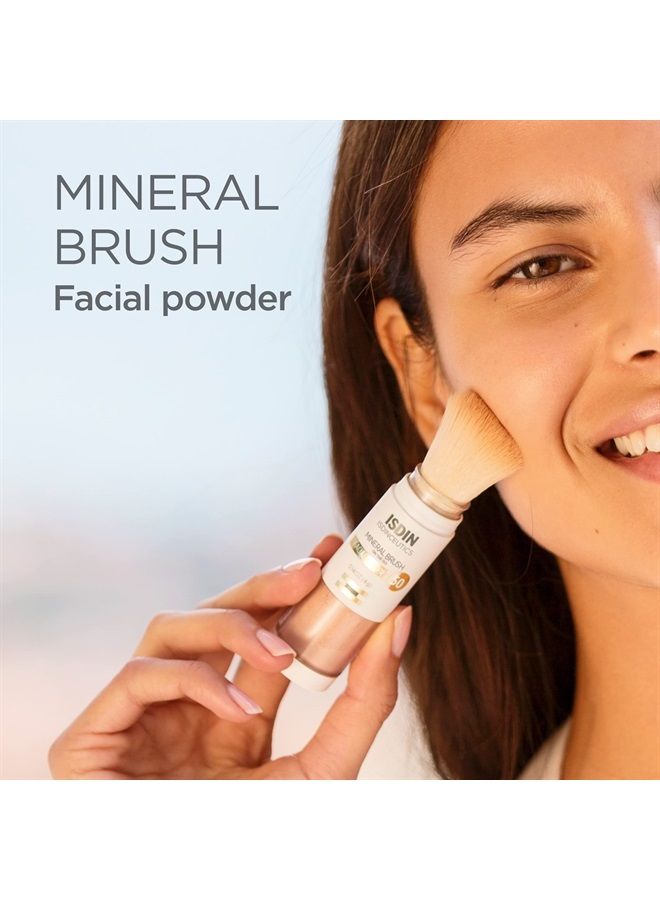 ISDIN مسحوق فرشاة معدني، حماية من تلوث الوجه وضوء الأزرق، مكمل لروتين العناية بالشمس، مناسب للبشرة الحساسة - Image 2
