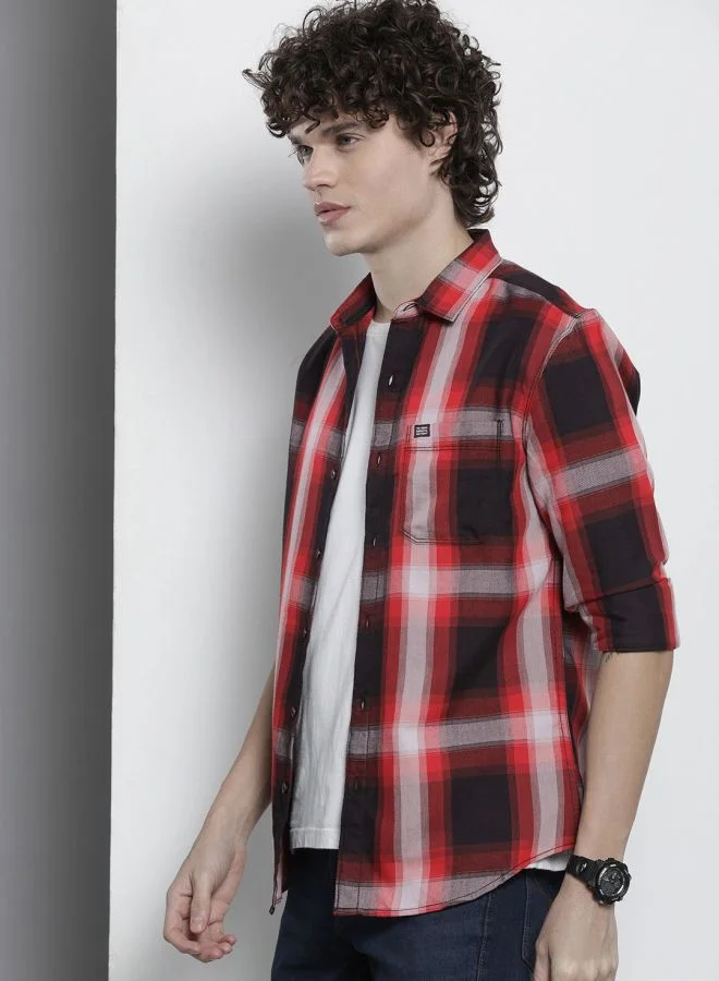 The Indian Garage Co Men Slim Fit Checkered Full Sleeves Spread Collar Casual Shirt