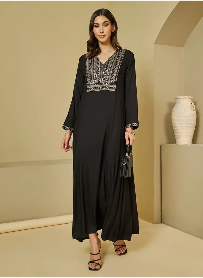 ستايلي Embroidered V Neck Jalabiya