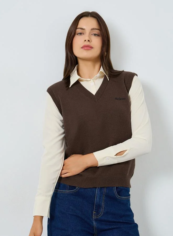 ستايلي فيست بنمط سويتر مع بلوزة بأكمام طويلة