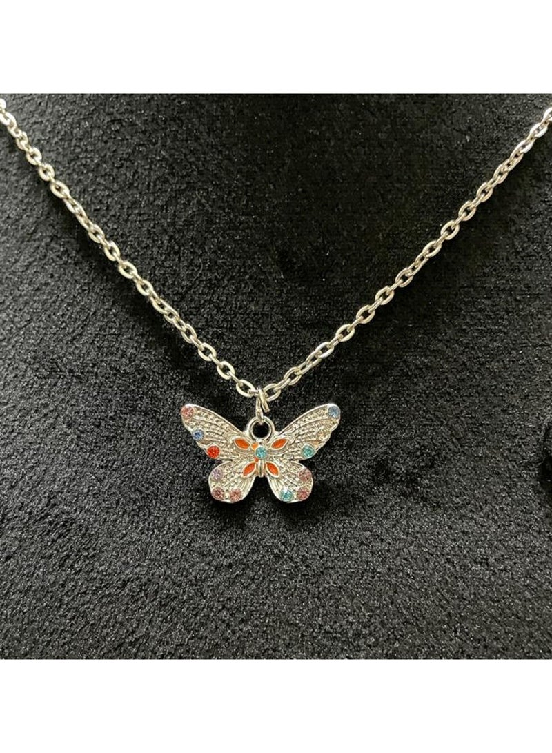 Sweet Butterfly Pendant Women Necklace - Image 2