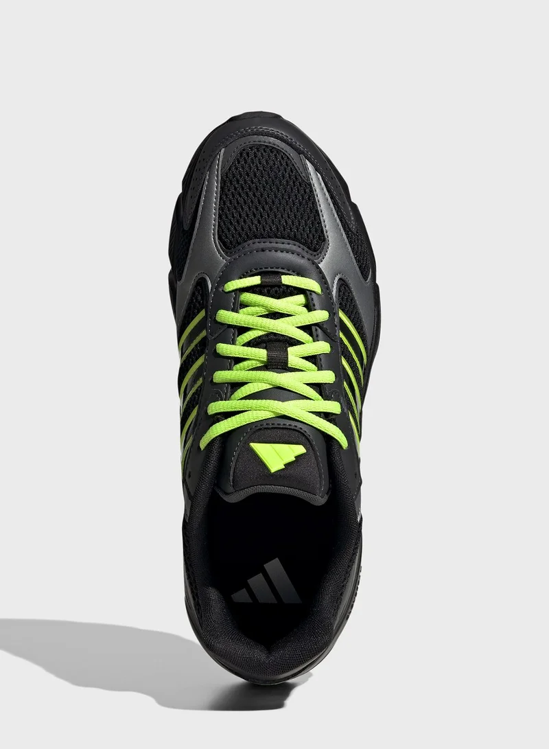 adidas حذاء كريزي كيوس 2000