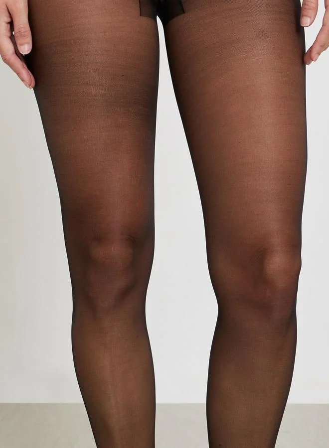 ستايلي جوارب ستوكينج طويلة بتفاصيل شفافة