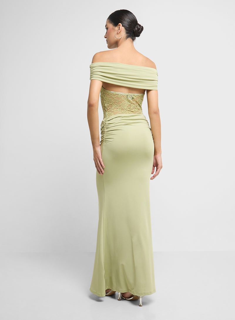 جينجر فستان سهرة مكشوف الأكتاف بدانتيل وقصة درابيه - Image 2