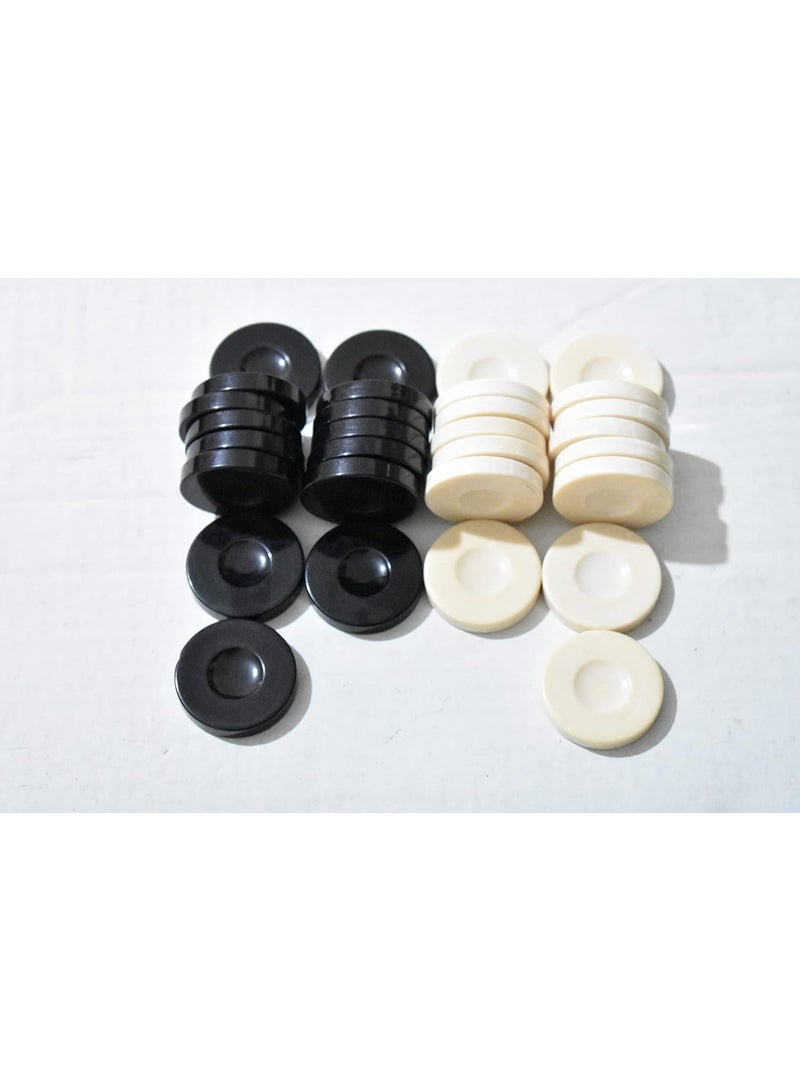 طقم ألعاب قشاط طاولة الطاولة مكون من 30 قطعة لعب (15 رقاقة بيضاء و15 رقاقة سوداء) و4 قطع نرد (2 نرد صغير و2 نرد كبير) - Image 3