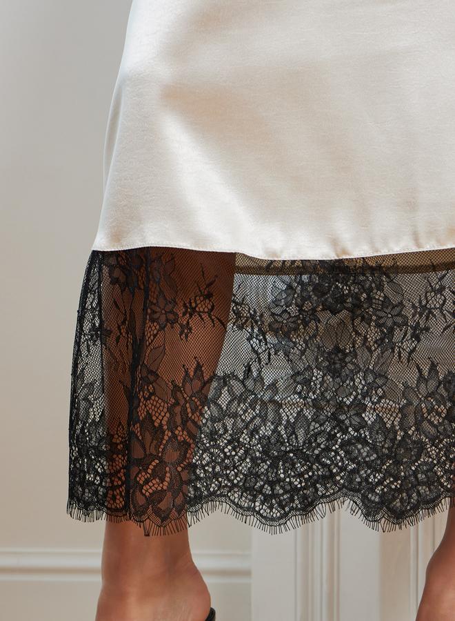Styli Cream A-Line Maxi Skirt with Lace Trim - Image 4