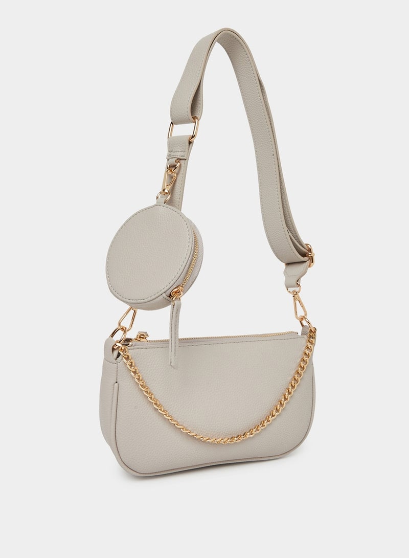 ستايلي حقيبة كروس بودي بسلسلة ستايلي متدلية - Image 1