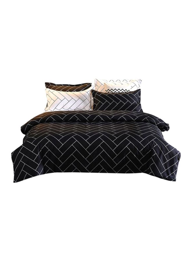 LEXIN 4-Pieces Premium Quality Super Soft Queen Size Bedding Set，Includes 1xDuvet Cover 200x230 cm, 2xPillow Cover 50x75 cm, 1xFitted Sheet Cotton 230x250 cm（Black/White）