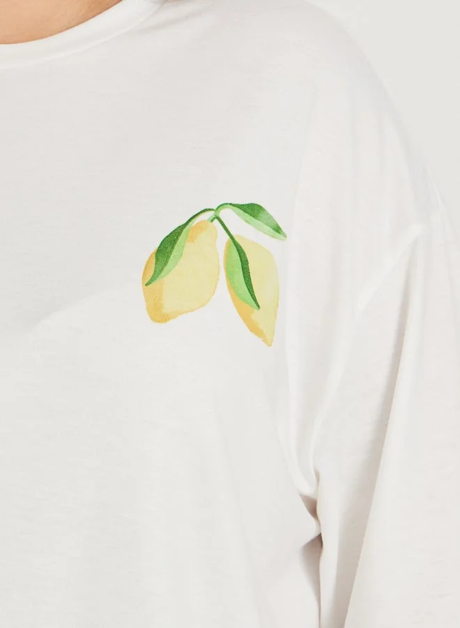 Styli Plus Size Graphic Print Round Neck T-Shirt