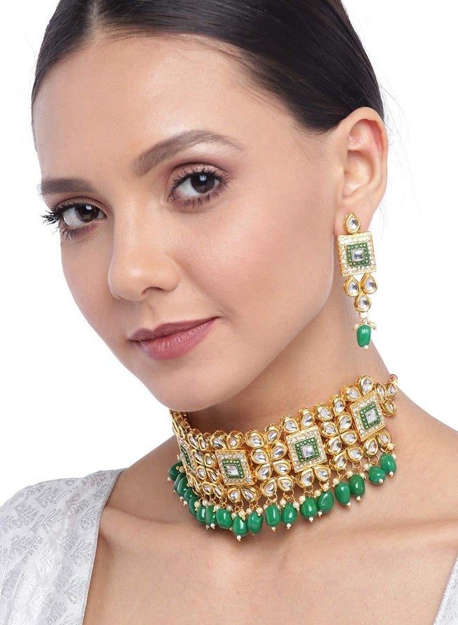 Zaveri Pearls طقم عقد وأقراط من زافيري بيرلز، مصنوع من خرز أخضر مطلي بالمينا وأحجار كوندان، للنساء - ZPFK18757 - Image 2