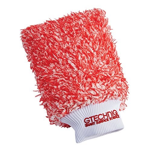 Gtechniq WM2 Microfibre Wash Mitt - Ultra Low Friction Washcloth, Soft Glide Minimises Swirl Marks - Holds Maximum Volume Of Soap Suds, 100% Split Varied Length Polyester Strands For A Quick Easy Wash - Image 4