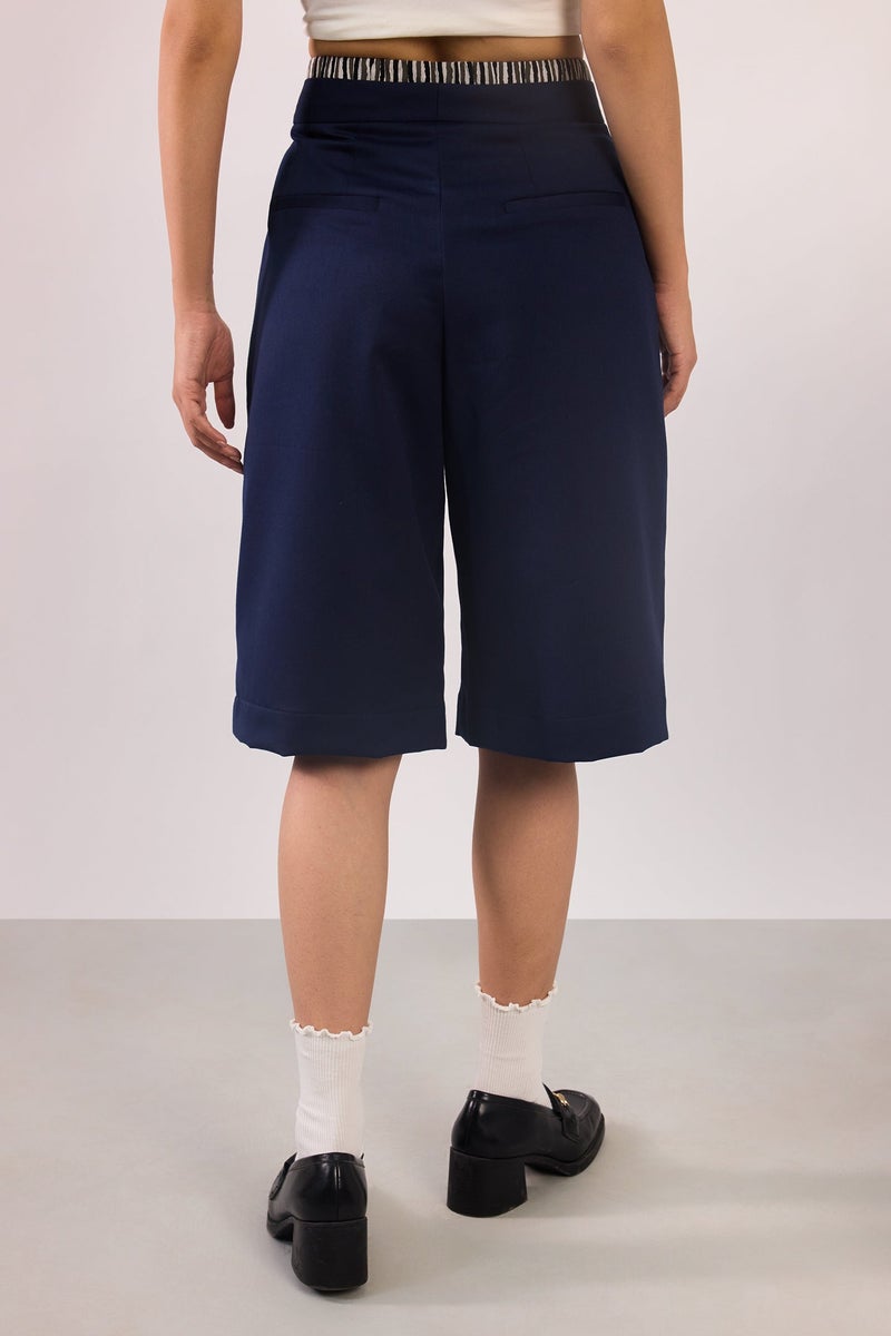 Virgio Solid Viscose Stretch Bermuda Shorts for Women - Image 4