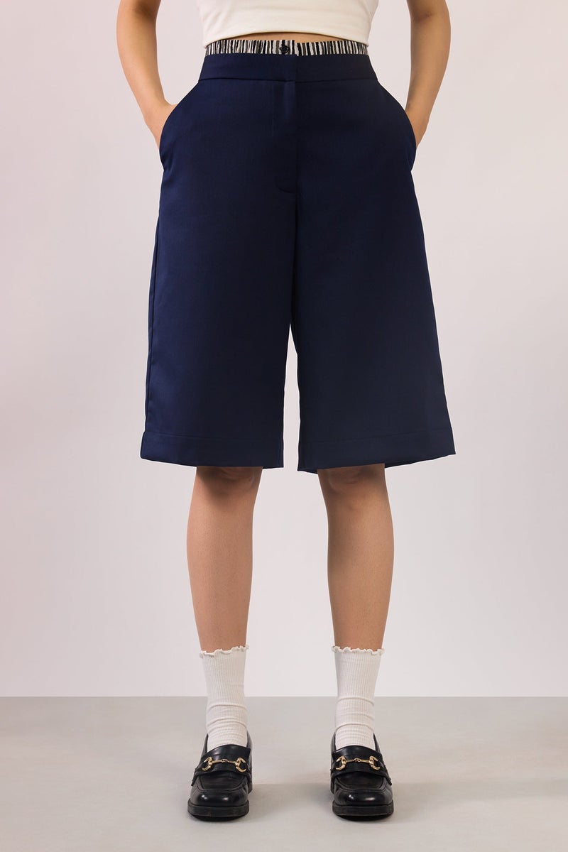 Virgio Solid Viscose Stretch Bermuda Shorts for Women - Image 3