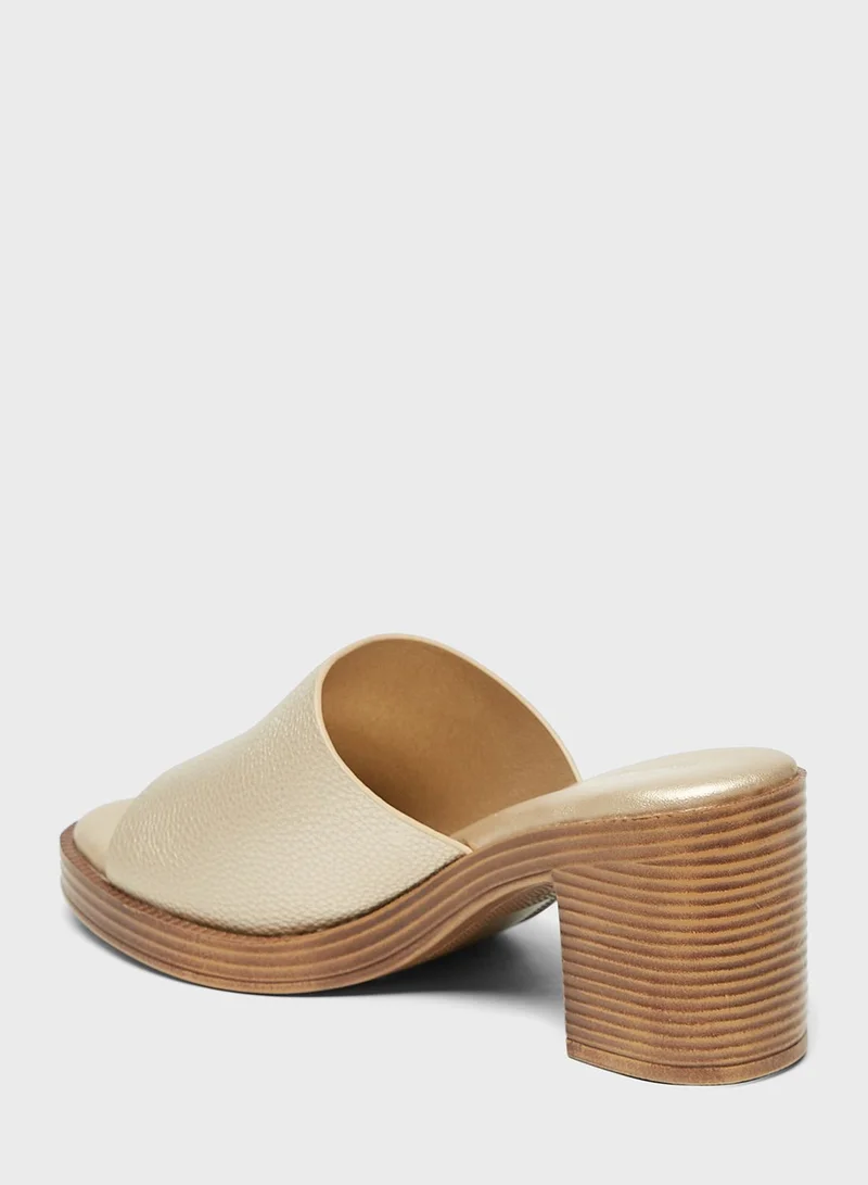 شو اكسبرس Block Heel Sandals