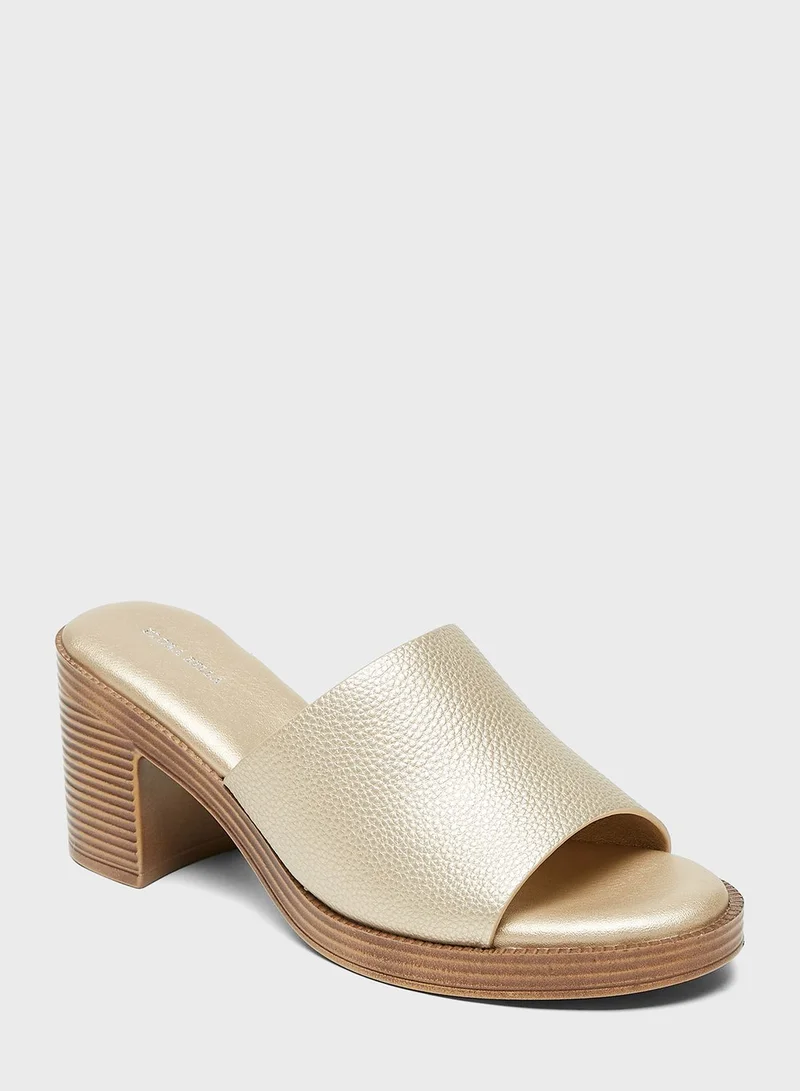 شو اكسبرس Block Heel Sandals
