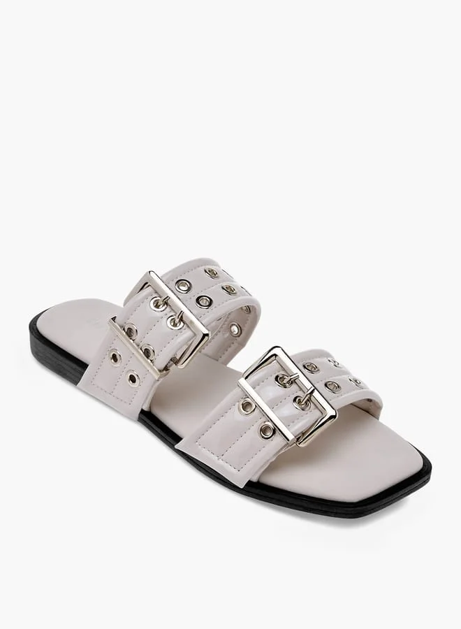 سيليست صنادل نسائية سهلة الارتداء بتفاصيل فتحات