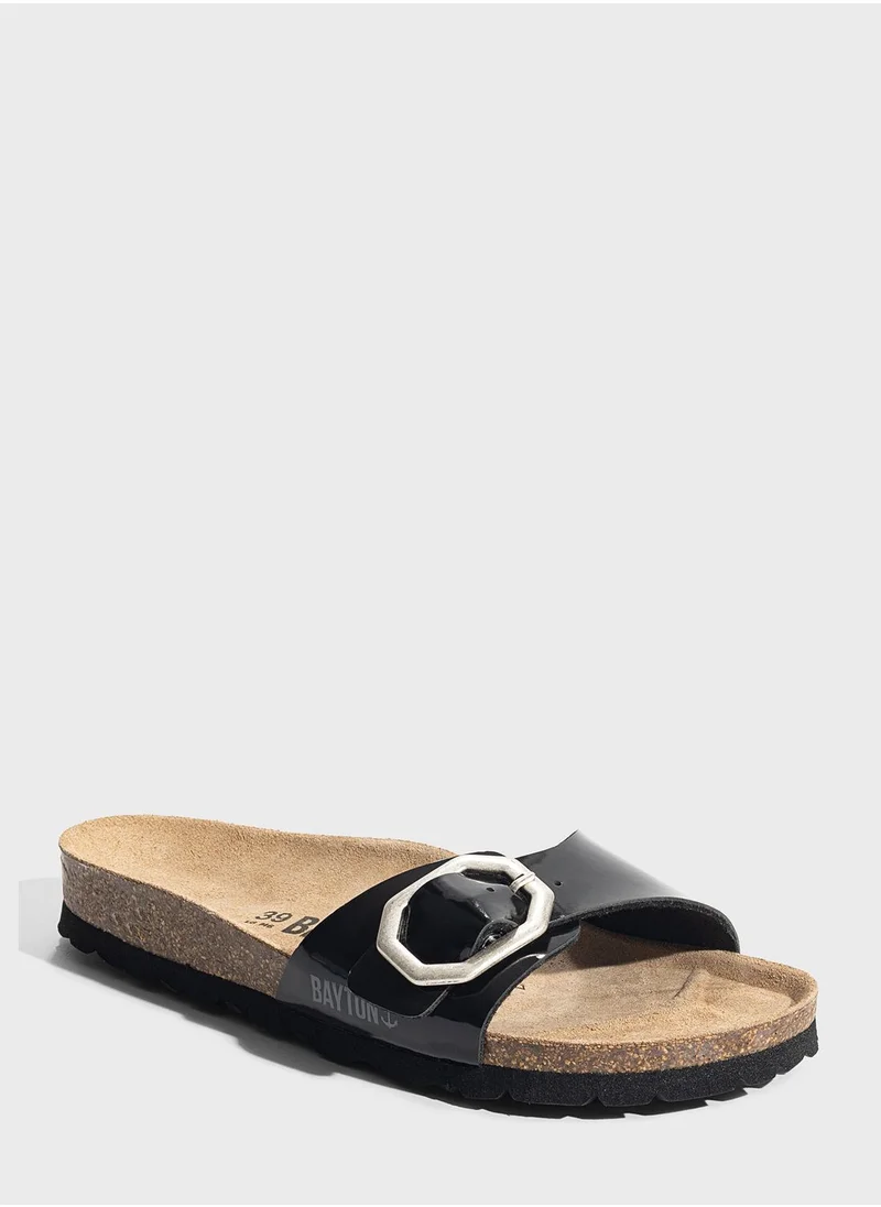 بيتون Zephyr One Strap Flat Sandals