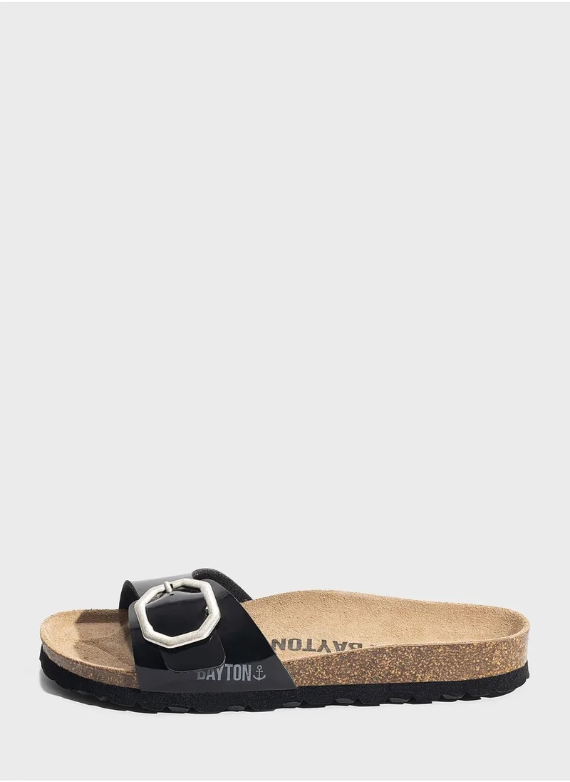 بيتون Zephyr One Strap Flat Sandals