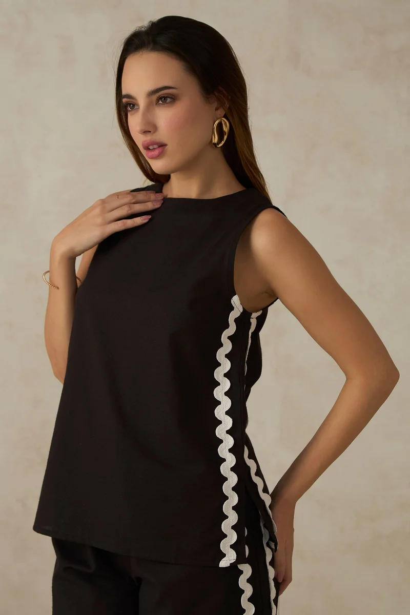 فيرجيو Cotton Boat Dinnerwear Neck Tunic With Lace for Women