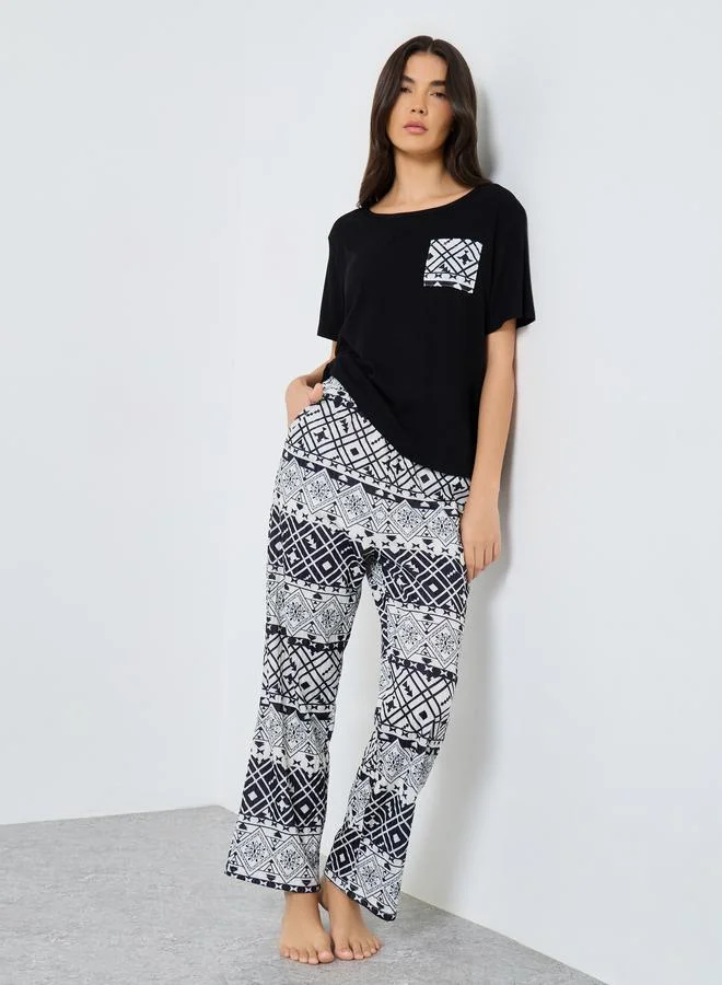 Take Two Take Two Graphic Pocket Detail T-Shirt and Pyjama Set