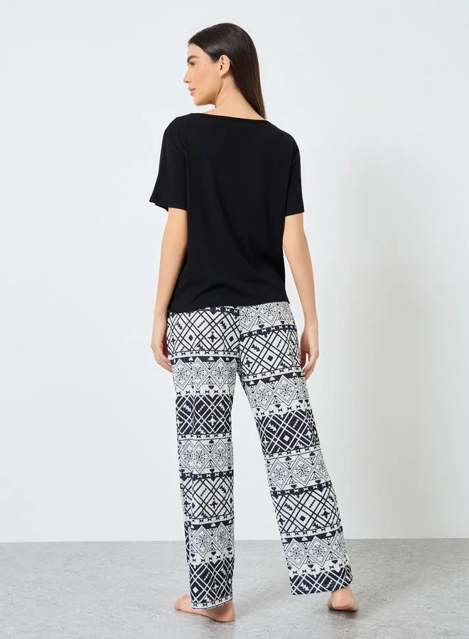 Take Two Take Two Graphic Pocket Detail T-Shirt and Pyjama Set