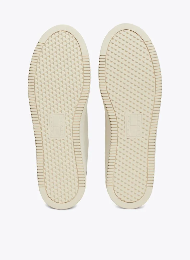 تومي جينز Lace Up Low Top Sneakers