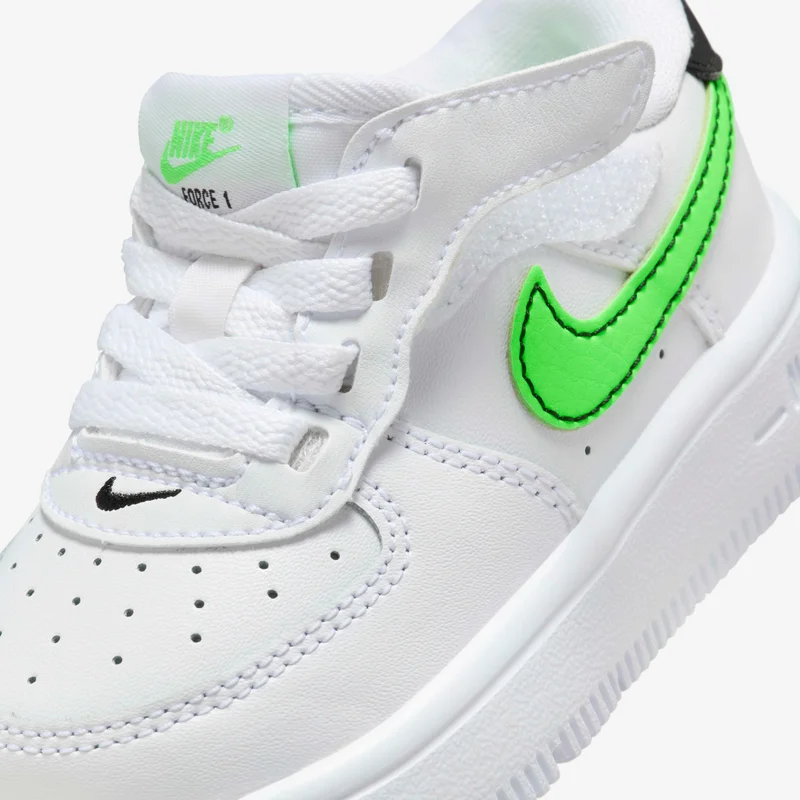 Nike Kids' Force 1 Low EasyOn Shoes