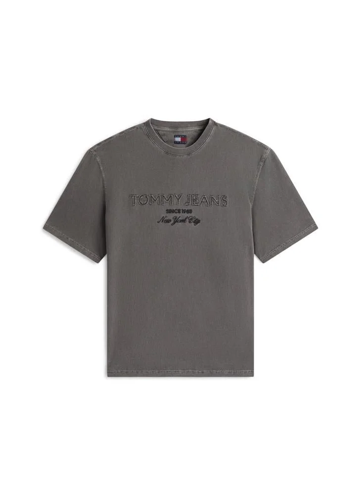 TOMMY JEANS  Classic Logo Crew Neck T-Shirt for Men | Best Price UAE