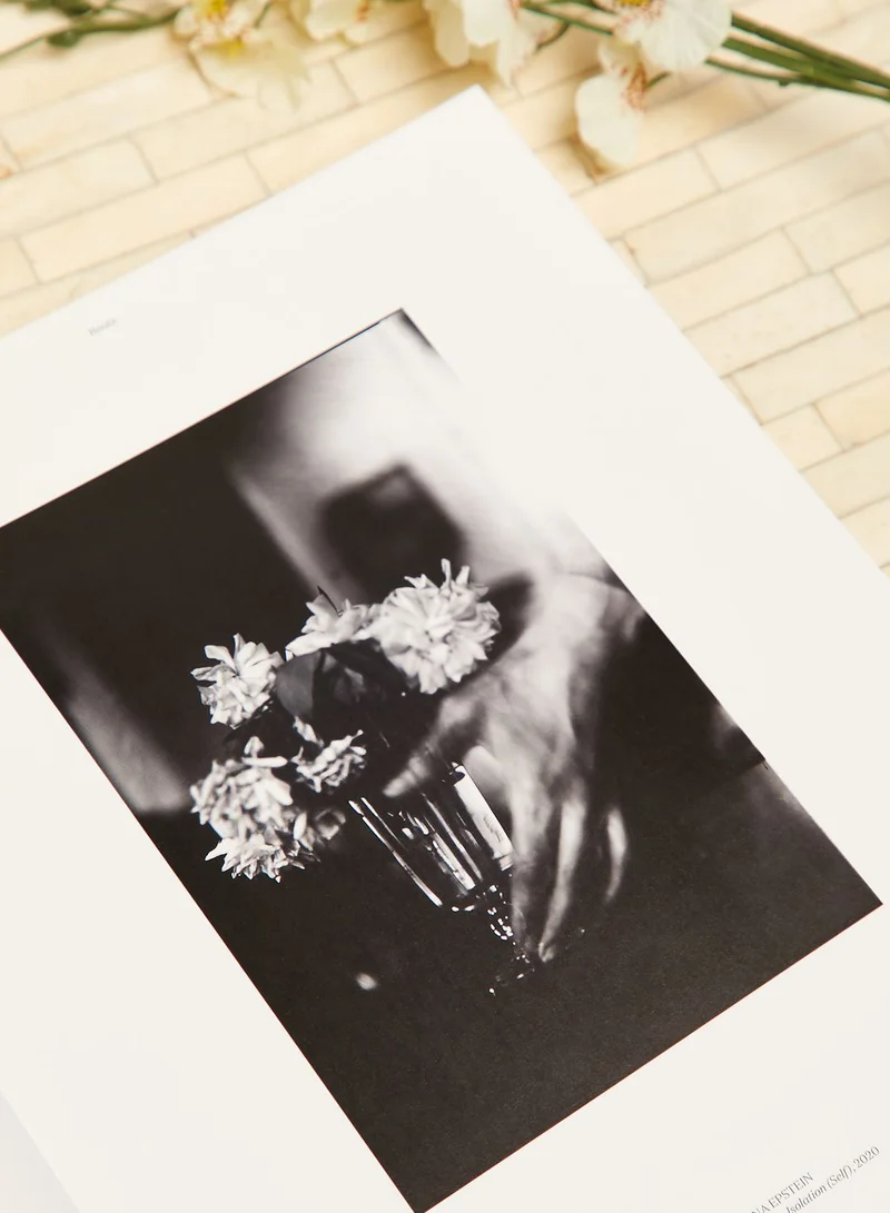 THAMES Flora Photographica: Masterworks Of Contemporary Flower Photography