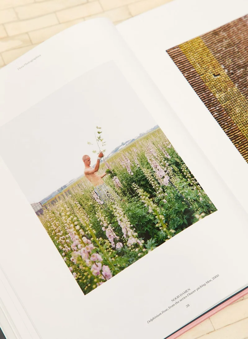 THAMES Flora Photographica: Masterworks Of Contemporary Flower Photography